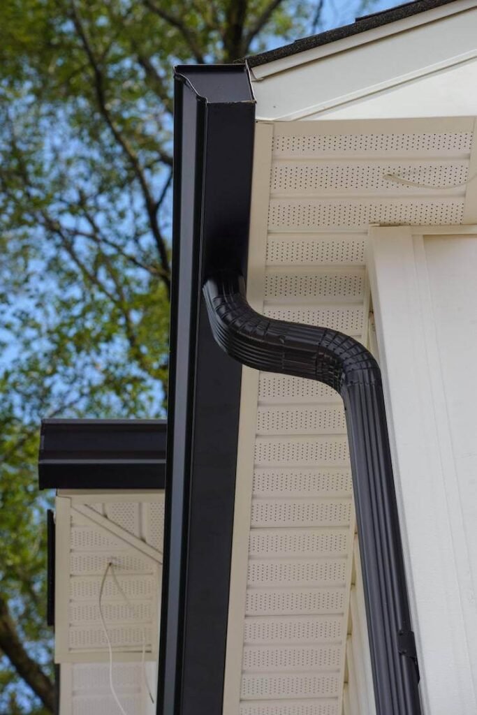 new-rain-gutter-roof_455891-1749